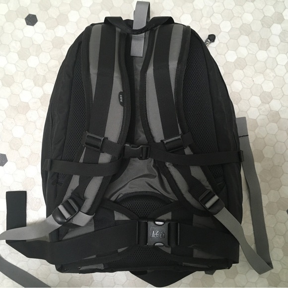 REI Bags Nwot Rei Expandable Hikers Back Pack Padded Back And Waste